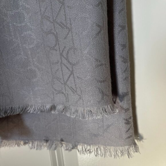 Calvin Klein CK Logo Gray Monogram Pashmina Wrap Scarf - Picture 8 of 8